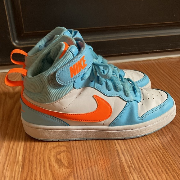 Kids Nike Shoes - Picture 3 of 11